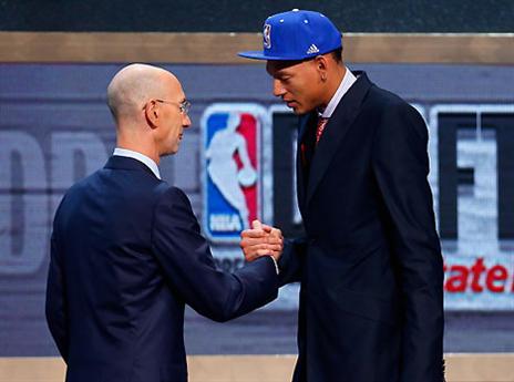 מחווה מרגשת. סילבר עם אייזיאה אוסטין (gettyimages)