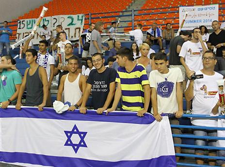 350 הישראלים ניסו לתת אווירה ביתית (איגוד הכדורסל)