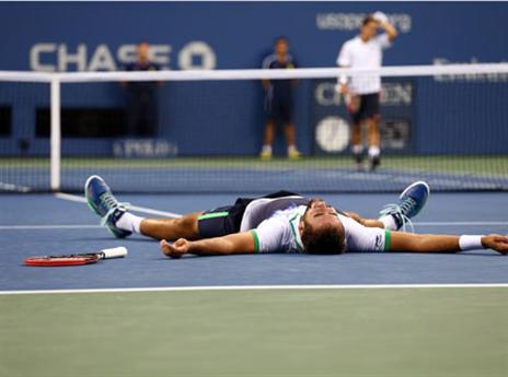 מעניין מי יהיה הראשון שיפסיק עם הנוהל... (GETTYIMAGES)