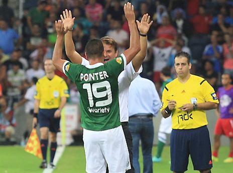 ספק אם גם במכבי חיפה חלמו על הצגה כזו...