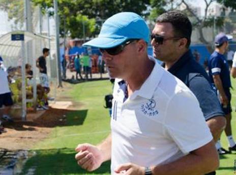 סלע (אתר הפועל פ"ת, אבי דולמן)