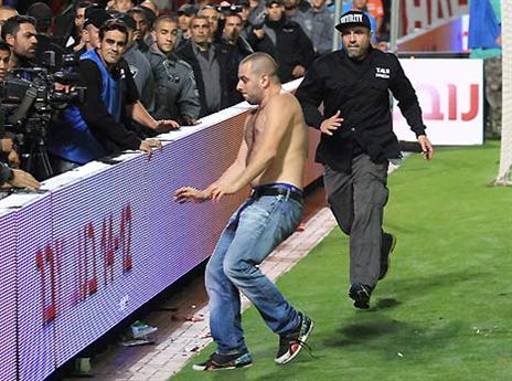 האוהד שהתחיל את המוהומות