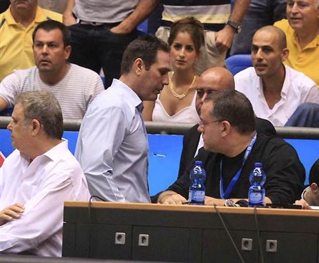 זכה לניחומים מהיריב. גודס (צילום: אלן שיבר)