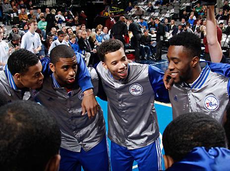 לפני המשחק הם חייכו. שחקני פילדלפיה (GETTYIMAGES)
