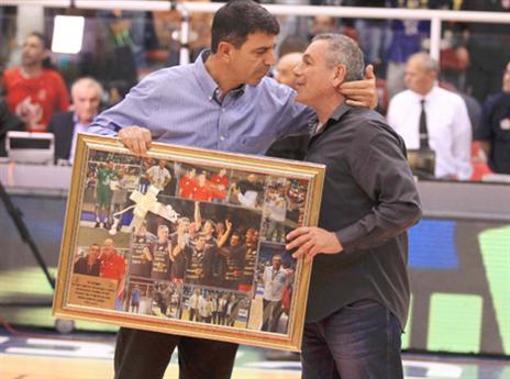 פרידה מהאיש החזק (צילום: אלן שיבר)