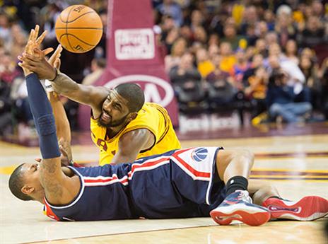 ארווינג. נלחם בהגנה (getty)