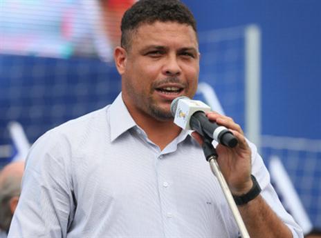 אל תראו אותו ככה.. הוא בעלים של קבוצה (gettyimages)