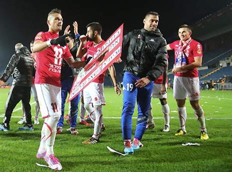 מועמדת לאליפות, עכשיו גם עם חותמת (אלן שיבר)