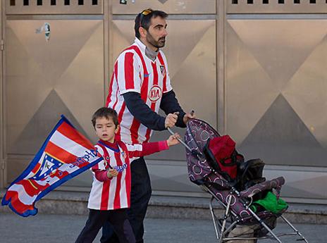 הדור הבא של אוהדי אתלטיקו כבר שם (gettyimages)