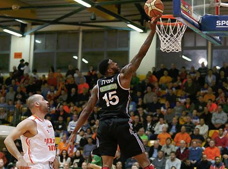 משחק טוב שלו. דונטה (צילום: אלן שיבר)