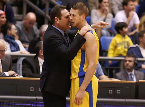 קיבל 32 דקות מגודס. לינהארט (אלן שיבר)