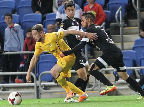 בית"ר פגעה בזרים. אנטל (דני מרון)