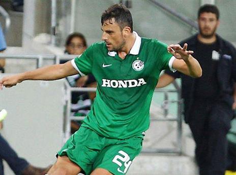 בדרך החוצה, אבל גם בדרך להרכב. מיצ'ל (אלן שיבר)