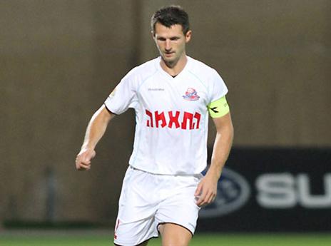 מחכה לוויין רוני. קיינסקאס (יוסי שקל)