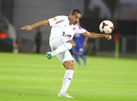 השאיר את החברים שלו ב-10 שחקנים. לביא (צילום: אלן שיבר)