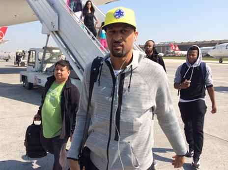 סמית', מוכן לקרב (האתר הרשמי)