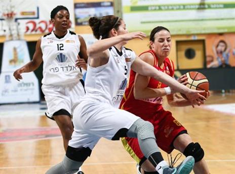 דורון באה לעבוד (עודד קרני)