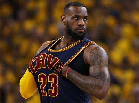 לברון. הוציא מעצמו את המיץ (getty)