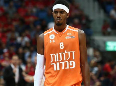 הפנים החדשות של הליגה. דוסון (אלן שיבר)