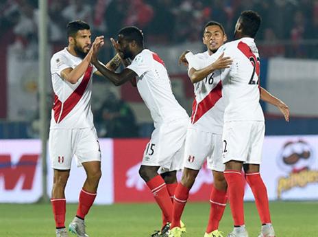 שחקני פרו חגגו מוקדם מדי (AFP)