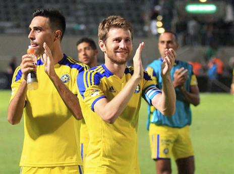 רוח המועדון. ייני (אלן שיבר)