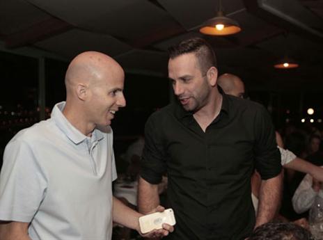 אלון ופרנקו. החליטו לשחרר את קיצ'ן (עודד קרני)