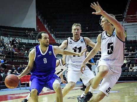 האחרון בסגל של נס ציונה. ג'ונס