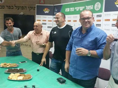 הרמת הכוסית הערב (שירלי בר דיין)