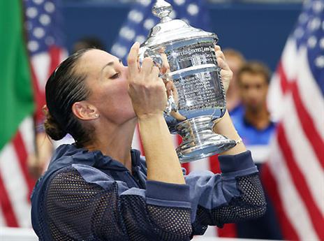 אי אפשר בלי נשיקה לגביע (GETTYIMAGES)