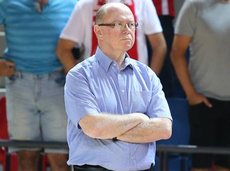 פרי, מרוצה ממה שהוא רואה? (אלן שיבר)