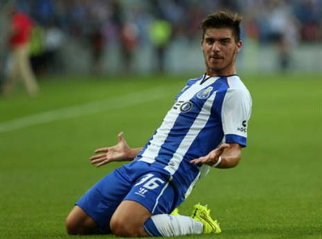 בקושי בן 18 וחצי, וכבר יהיה הקפטן מול מכבי. נבס