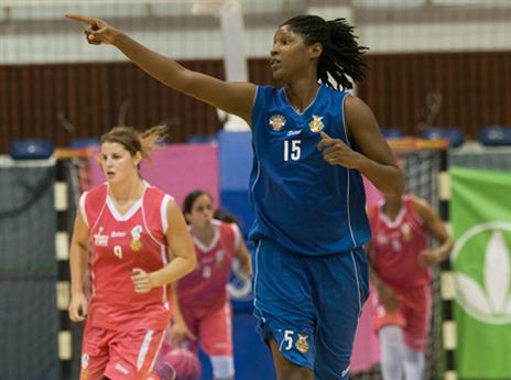 מישל סנואו. אחת השחקניות המובילות בליגה (עודד קרני, מנהלת ליגת אתנה ווינר נשים)