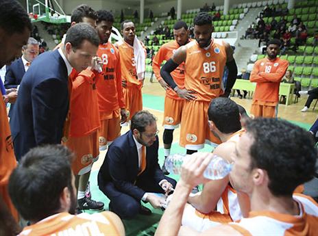 ניצח אחרי משחק הפכפך. דרוקר והשחקנים (vladi lazarova)