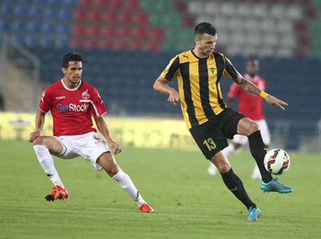 רואקביצה יפתח על הספסל (אלן שיבר)