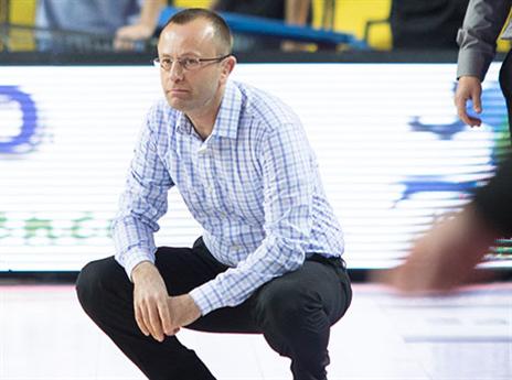 לא קוסם. דן שמיר (מנהלת הליגה)