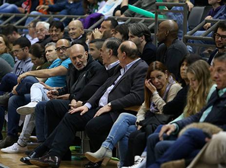 הצוות של הפליקנס ברוממה (יוסי שקל)