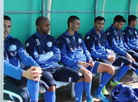 הספסל הנוצץ של אשקלון (באדיבות אתר shof.co.il)