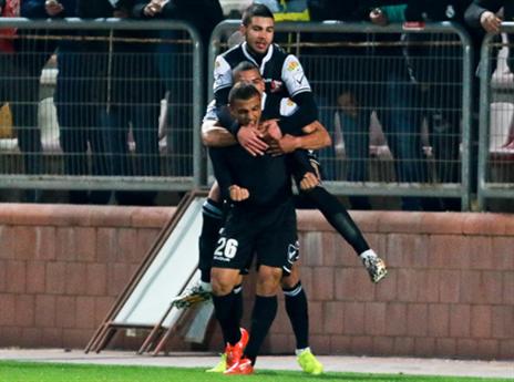 מוגרבי חוגג על האדומים, הרוש מודאג: "לא מספיקים את הסחורה"