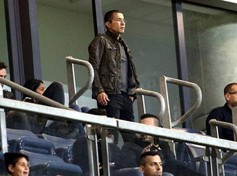 איפה ייערך המשחק? טביב (אלן שיבר)