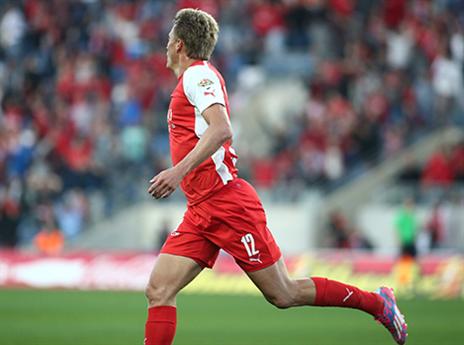 שוינפלד. נקודת אור בהפועל ת"א (אלן שיבר)