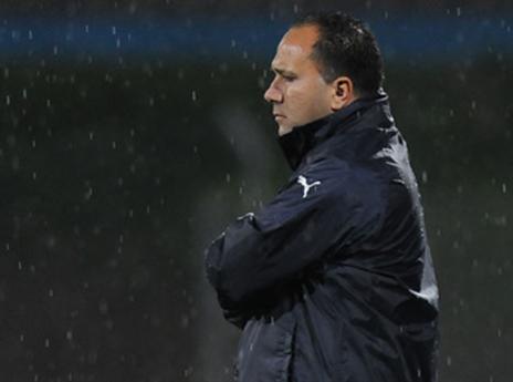 מקבל תמיכה. עובדיה