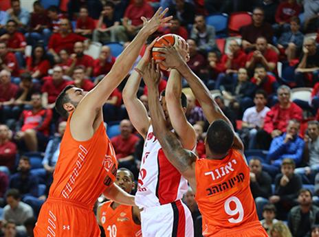 משחק פיזי בדרייב אין (לירון מולדובן)