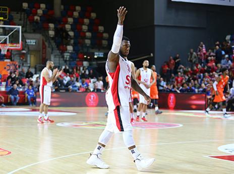 הפך את האדומים לקבוצה המעניינת בליגה. רובינסון (לירון מולדבן)