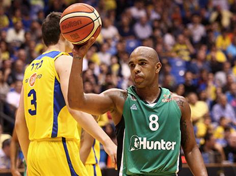 ורגאס דאג להוריד את חיפה למחצית בפיגור מינימאלי (אלן שיבר)