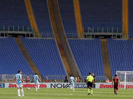 היציעים הריקים באולימפיקו (Getty)