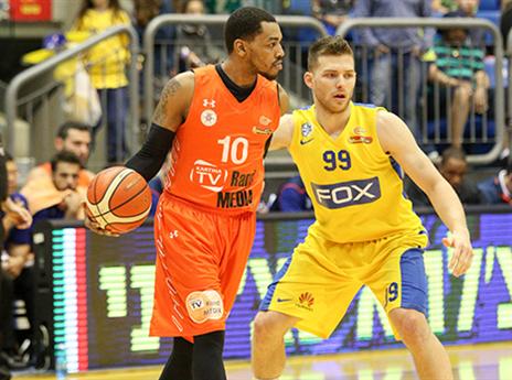 ליונס מול מקל. הכתומים עוד לא ניצחו את מכבי ת"א (אלן שיבר)