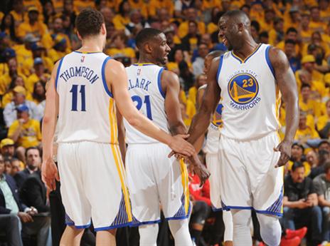 האלופה חוגגת. עוד משחק קליל בדרך לחצי הגמר (getty)