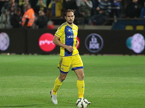 קרלוס גרסיה. החוליה החלשה בהגנת הצהובים (אלן שיבר)