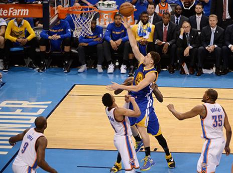 האיש של הוורירס מול אוקלהומה סיטי (gettyimages)