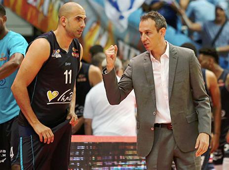 קטש מרגיע את כדיר (אלן שיבר)